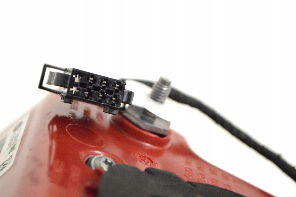 фото №7, Porsche macan 95b 2018 ліва сторона лампи задній кришки багажника