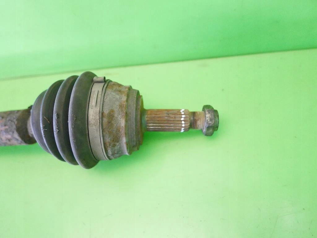 Приводной вал правый  перед длинная seat ibiza 2 fl 1.4 99-02 Цена