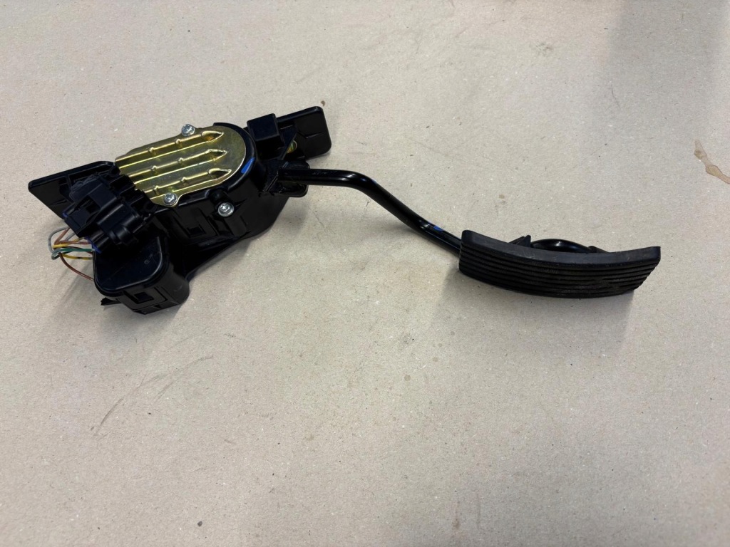 фото №1, Mitsubishi grandis педаль газа потенциометр apm30-005