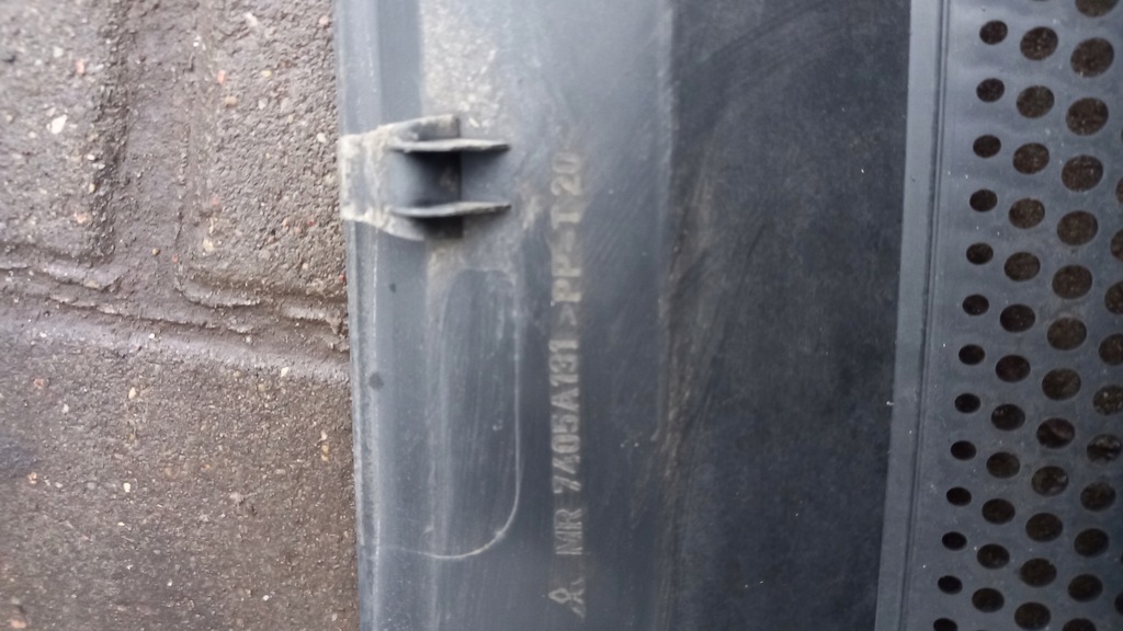 фото №7, Жабо mitsubishi colt vi 04-08r