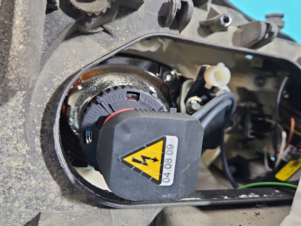 фото №11, Фара левый ксенон перед seat alhambra i lift 00-10 europa