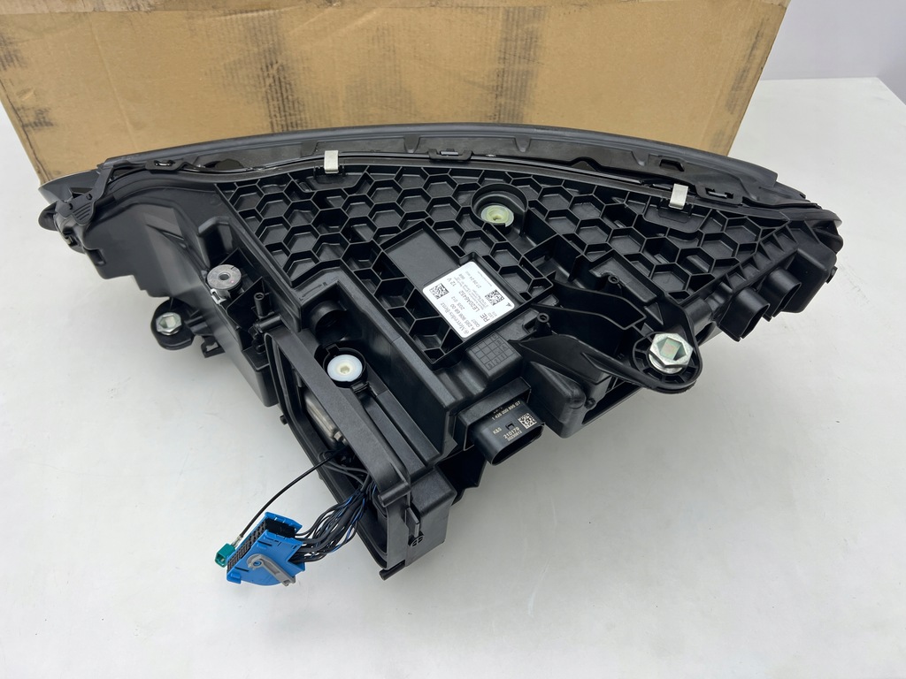 фото №8, Mercedes eqe v295 a2959066800 лампа передня права перед digital light