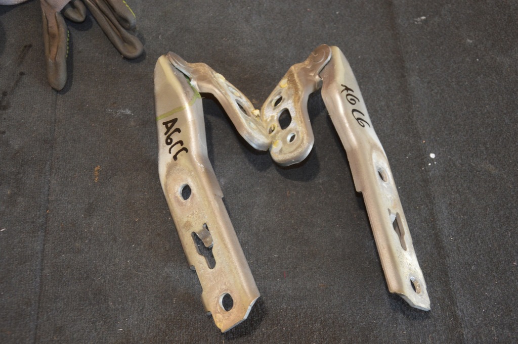 фото №1, Audi a6 c6 петли капот