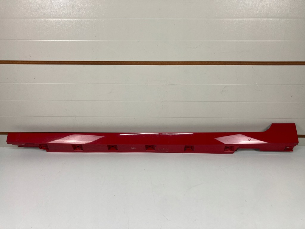 фото №1, Молдинг порог левая passat b8 3g0