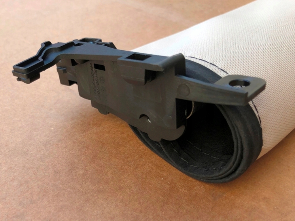 фото №8, Шторка безопасности панорамы бежевый перед 54107409185 do bmw 7 g12 lift 2019-2022