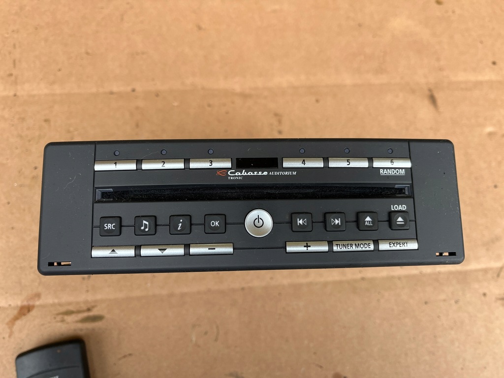 фото №1, Радио заводской pilot cabasse renault espace iv 2002-2008 8200089153