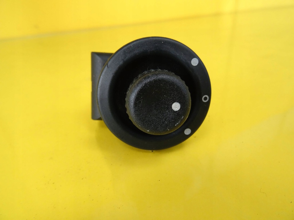 фото №1, Переключатель регулировки зеркал renault megane i 7700841240d nr592