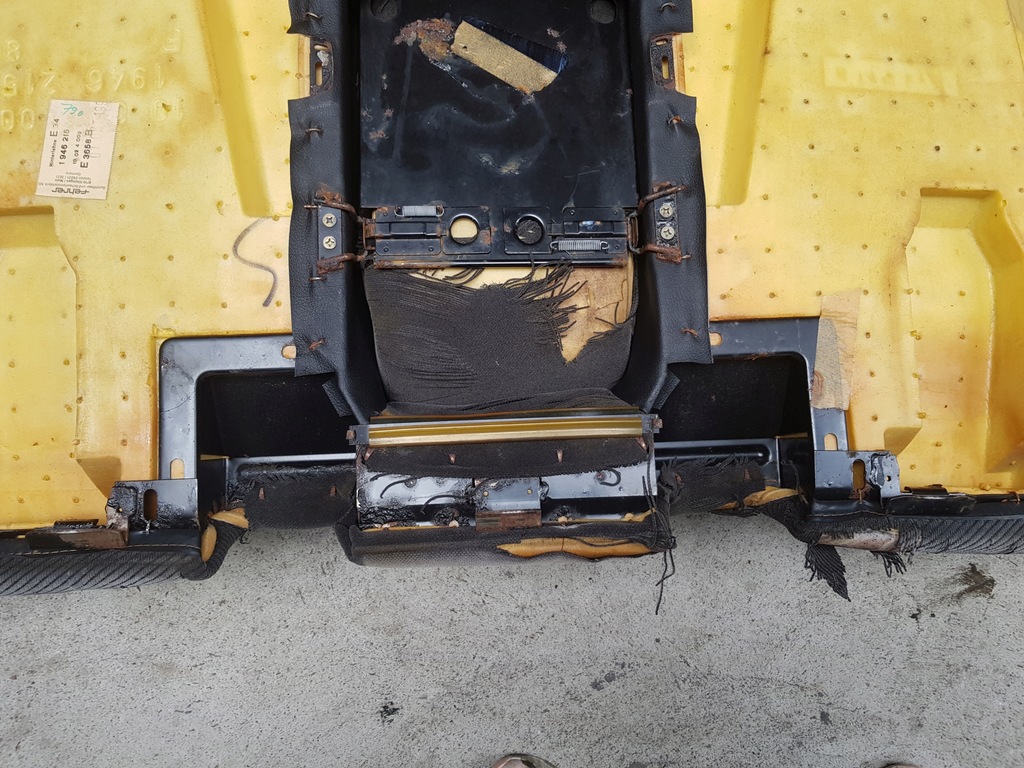 фото №14, Заднє сидіння спинка підлокітник задня bmw e34 sedan