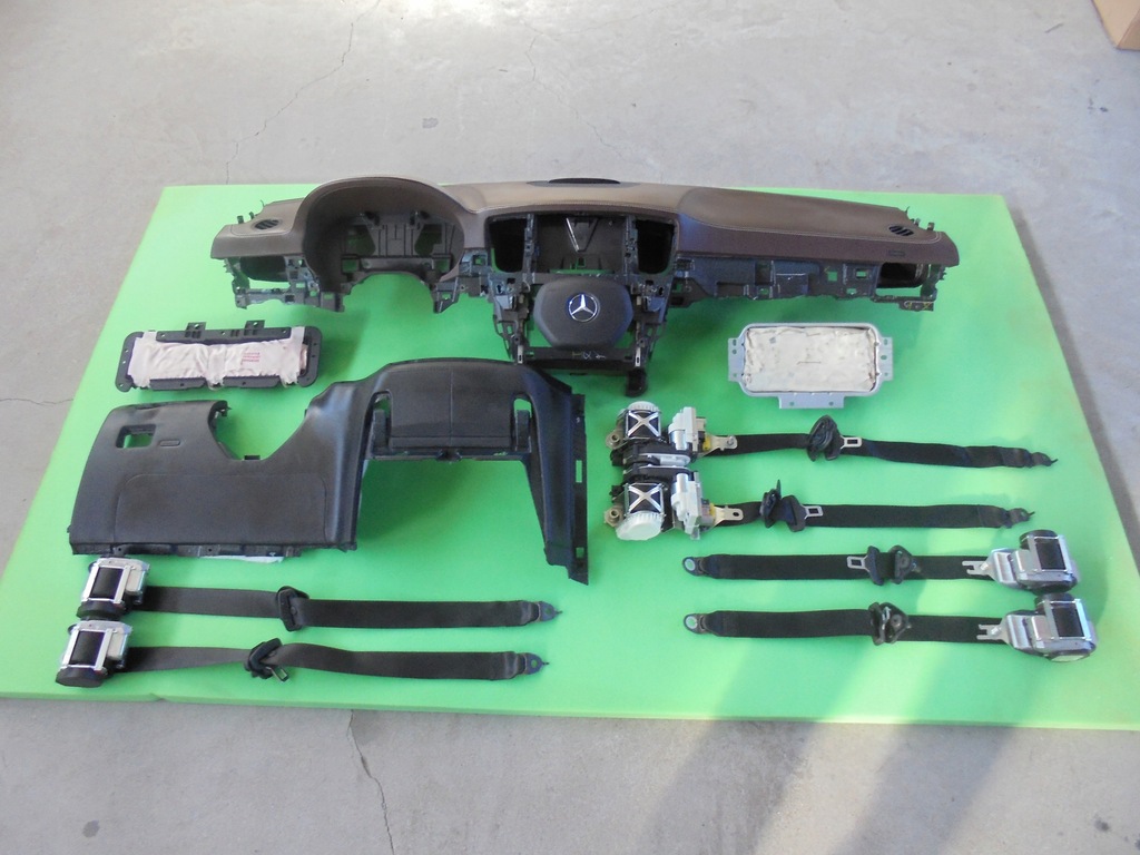 фото №1, Mercedes gl x166 приборная панель приборная консоль ремни кожа коричневая