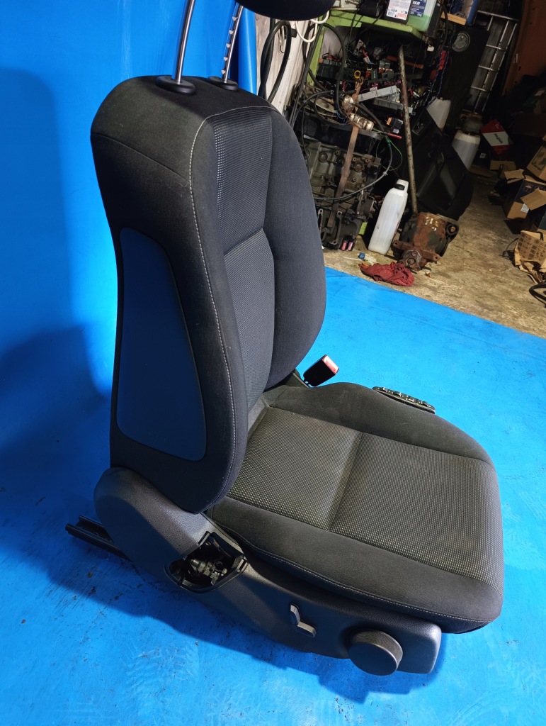 фото №4, Сиденье правый перед пассажира mercedes c-klasa w204 lift