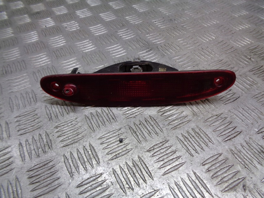 фото №1, Свет стоп-сигнал dodge caravan 04857214ab