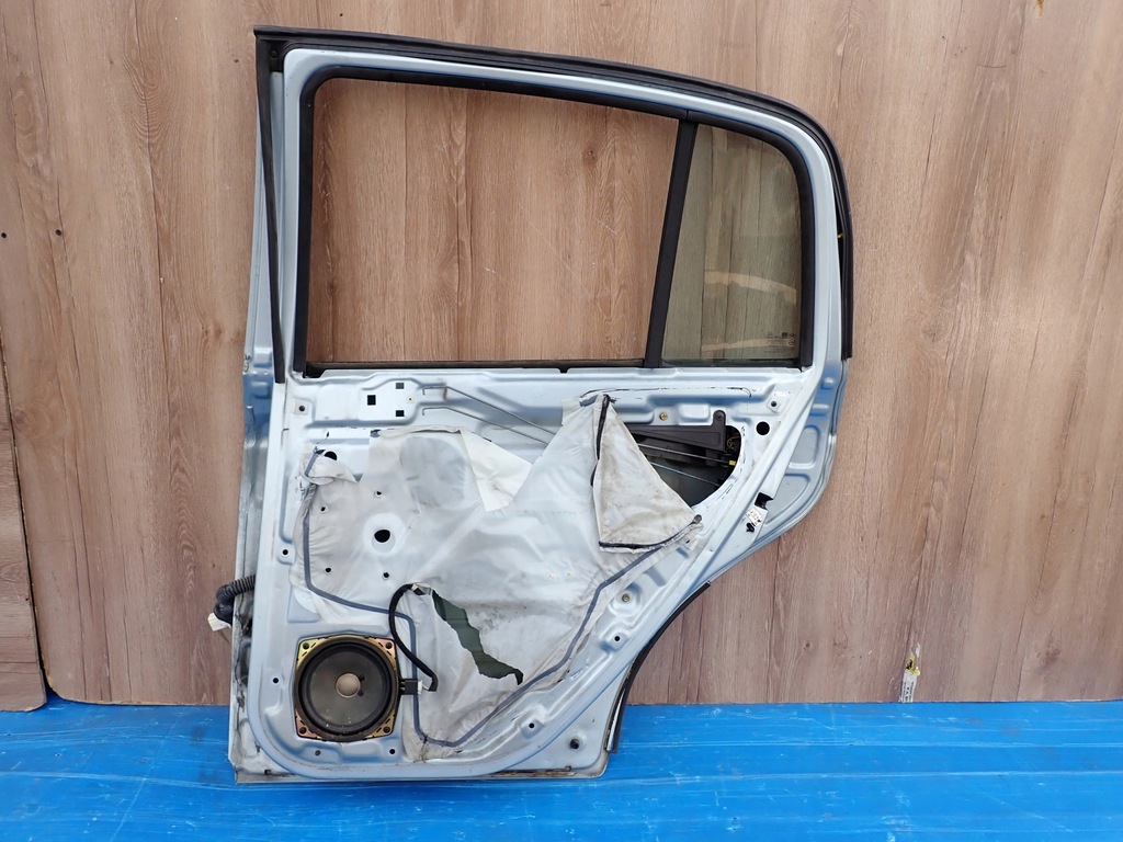 фото №9, Hyundai getz 02-10 5d двері задні праве vs