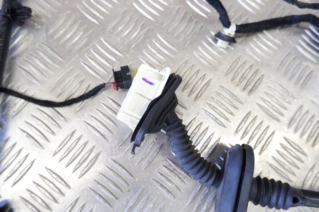 фото №7, Жгут задних правых дверь tesla 148905400e electric 2022