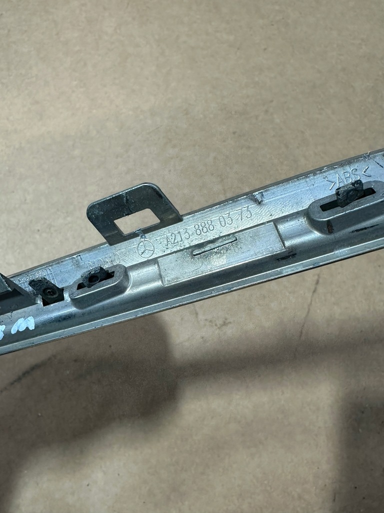 фото №8, Хром решетка левый нижний, молдинг решётка радиатора, заглушка mercedes e w213 sm