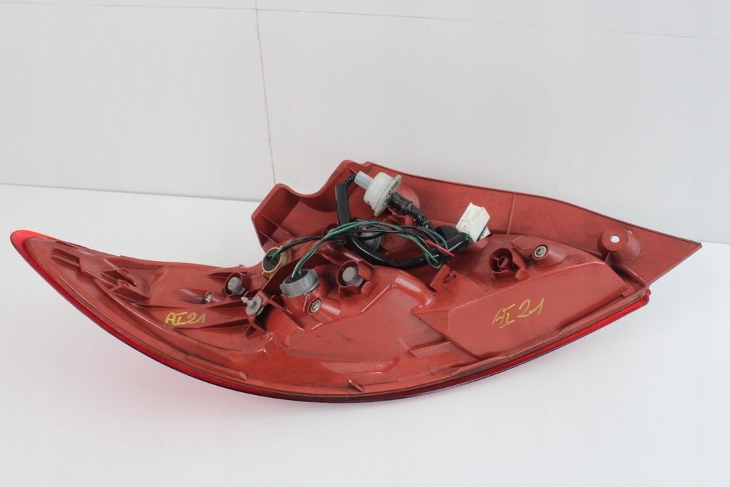 фото №3, Лампа правый задняя задняя mazda 2 ii 07-10r