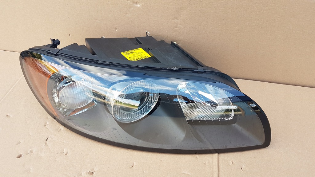 фото №8, Лампа перед правая volvo c70 ii обычная 06-09 идеальное состояние 31383182