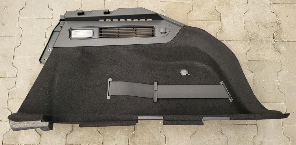 фото №1, Maserati levante обшивка багажника правый