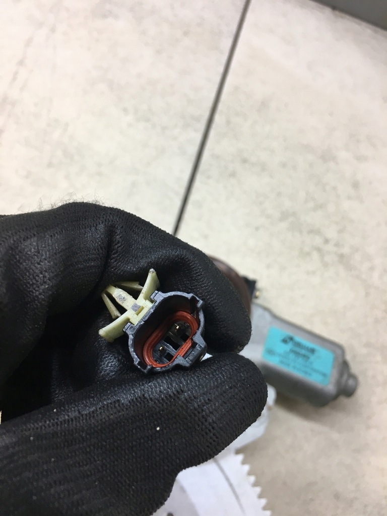 фото №10, Підйомник скло правий перед kia carens ii