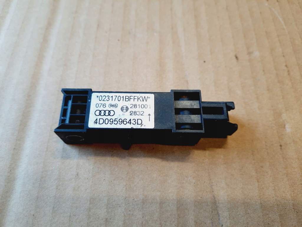 Купить Audi a8 s8 d2 датчик удара 4d0959643d