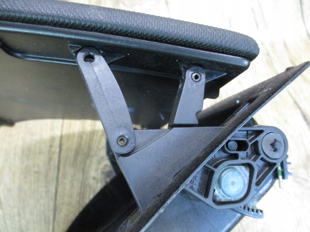 фото №7, Пошкоджений бардачок панелі середній eu ford galaxy lift fl i