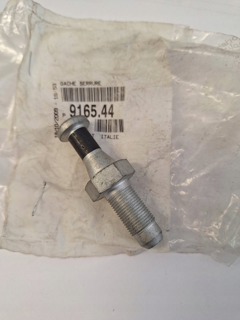 Купить Засов замка drzwit задний  jumper boxer ducato оригинальный номер 916544
