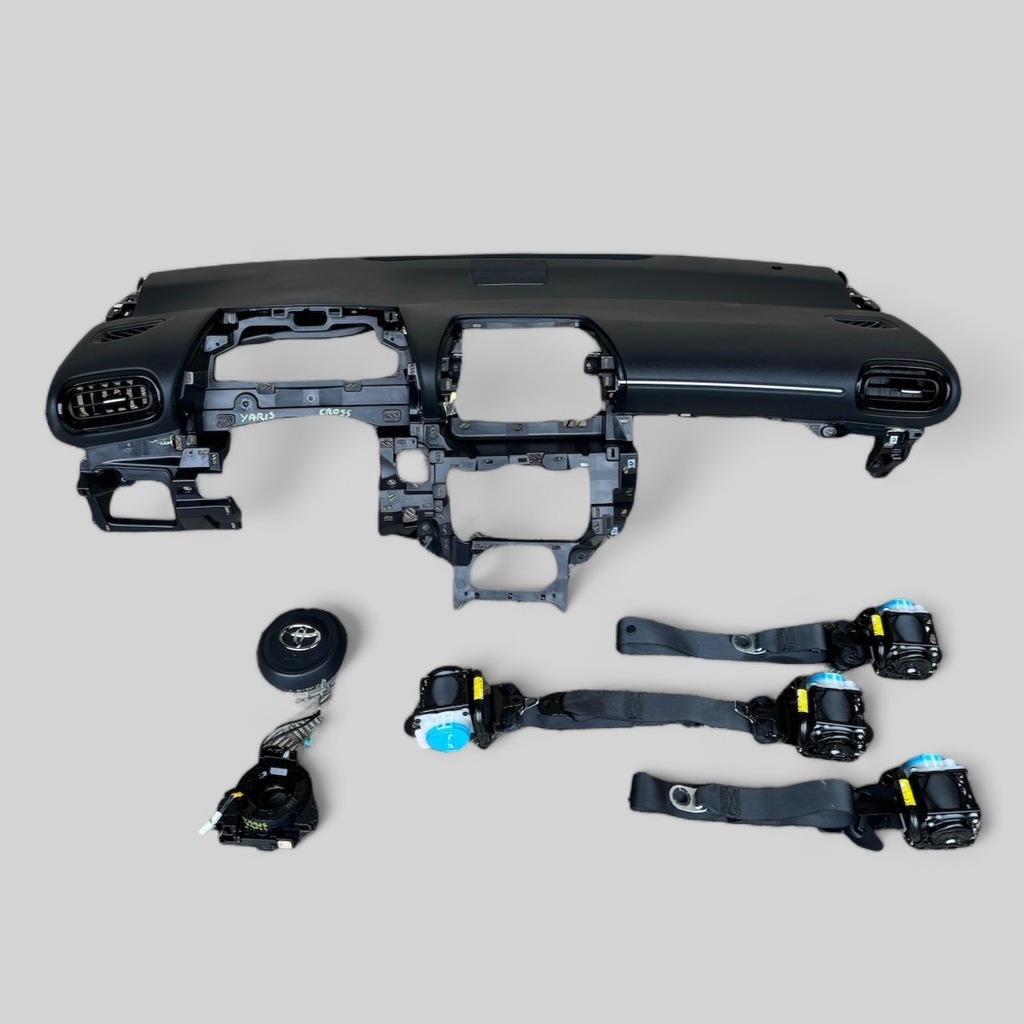 фото №1, Приборная панель комплектная подушка безопасности консоль ремни приборная панель toyota yaris cross 2020 rok