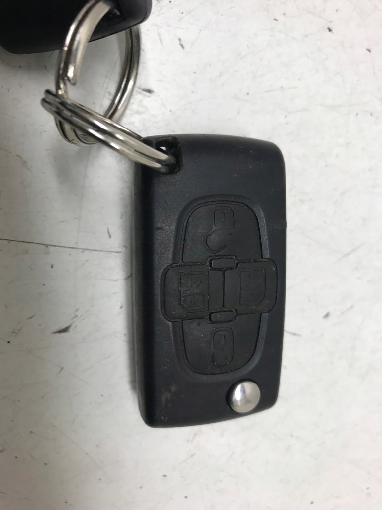 фото №8, Ключ x 2 pilot кришка пального peugeot 807 електричний двері 4 кнопки