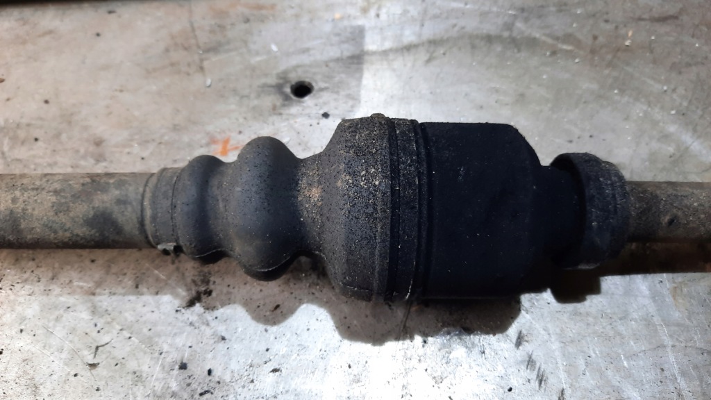 фото №2, Привідний вал права citroen c4 i 04r 1.6 hdi