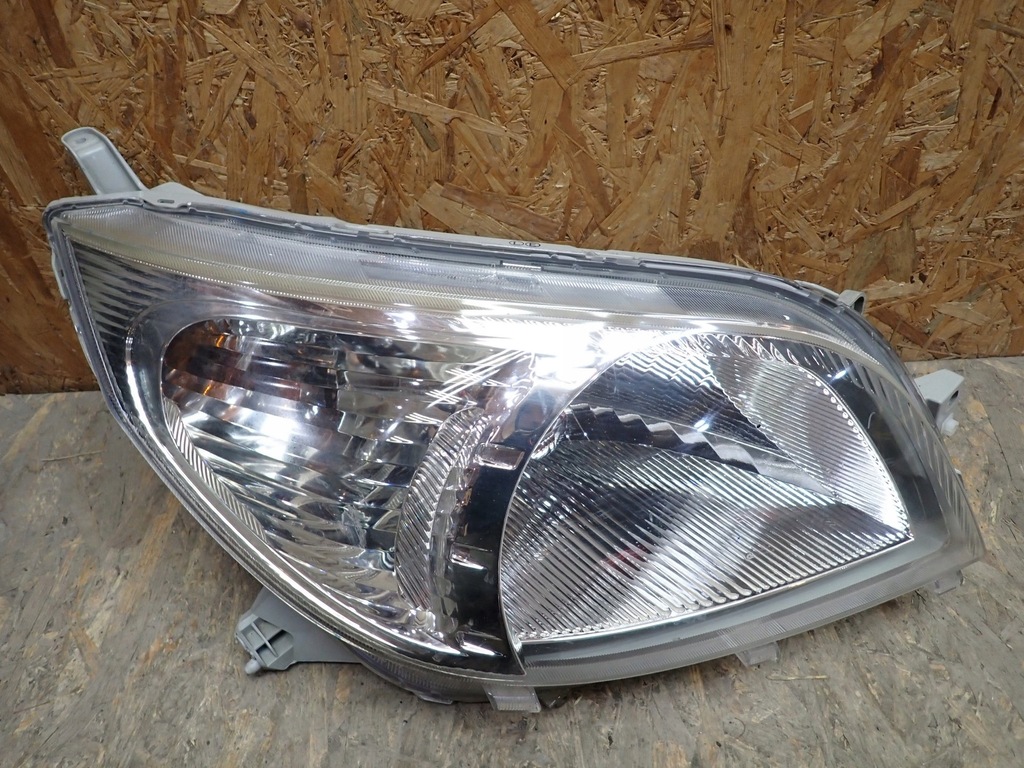 фото №1, Лампа правая фара правый daihatsu terios 2 ii j2 2005-2008r h4