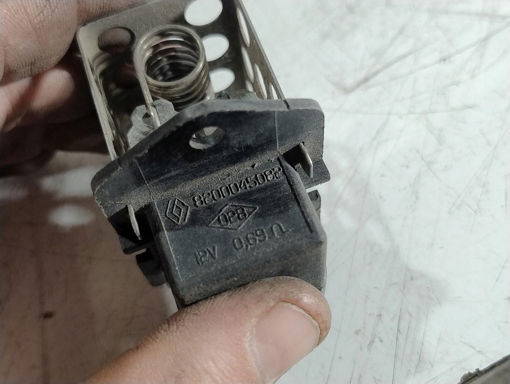 фото №5, Резистор резистор renault clio iii modus 8200045082