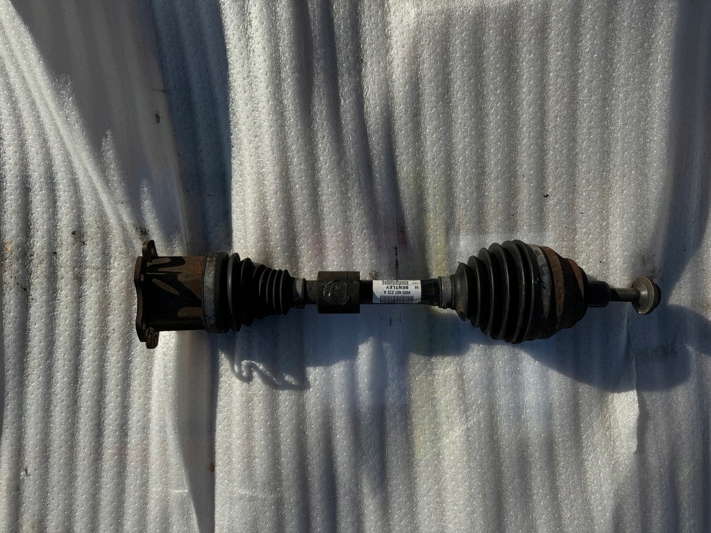 фото №1, Bentley flying привідний вал перед оригінал 4w0407272a