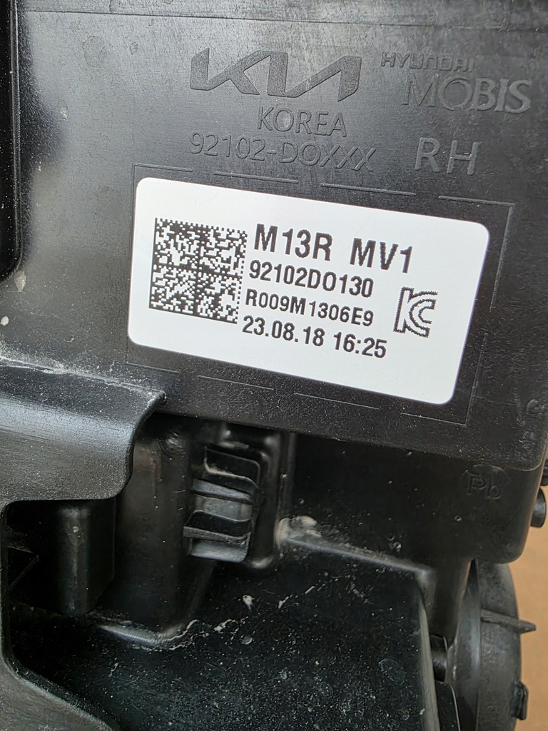 фото №10, Kia ev9 ev 9 23- лампа full led правая перед europa 92102-d0130 идеальное состояние