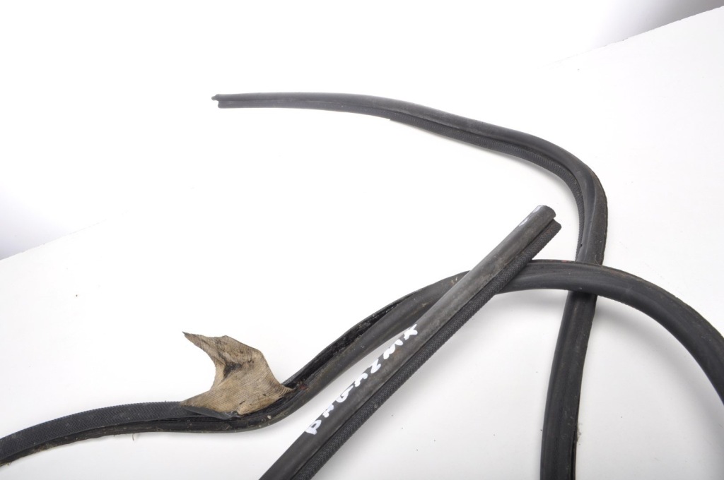 Porsche 924 прокладка кришки p2 Оригінал