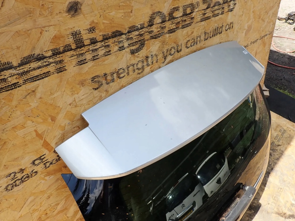 фото №4, Кришка багажника багажника chrysler lancia delta 620/b