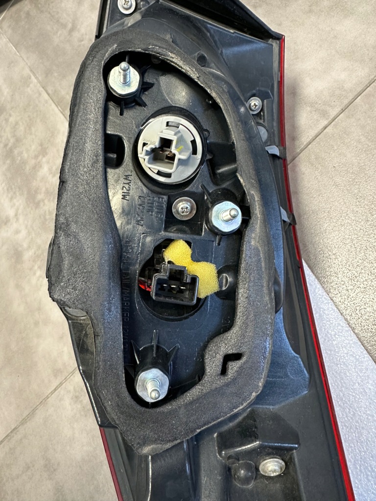 фото №5, Лампа задня ліва mazda 3 b53w-51160