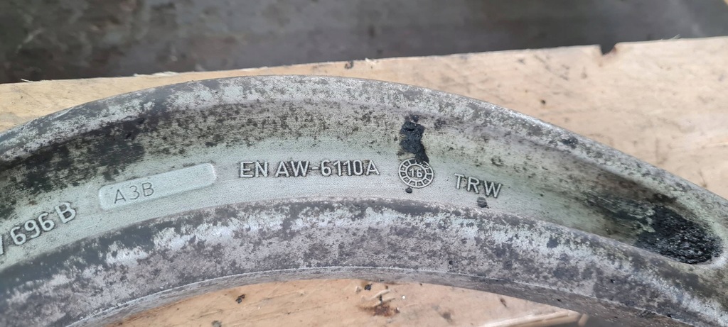 фото №9, A4 b9 8w рычаг нижний правый перед передний 8w0407696b a5 8w