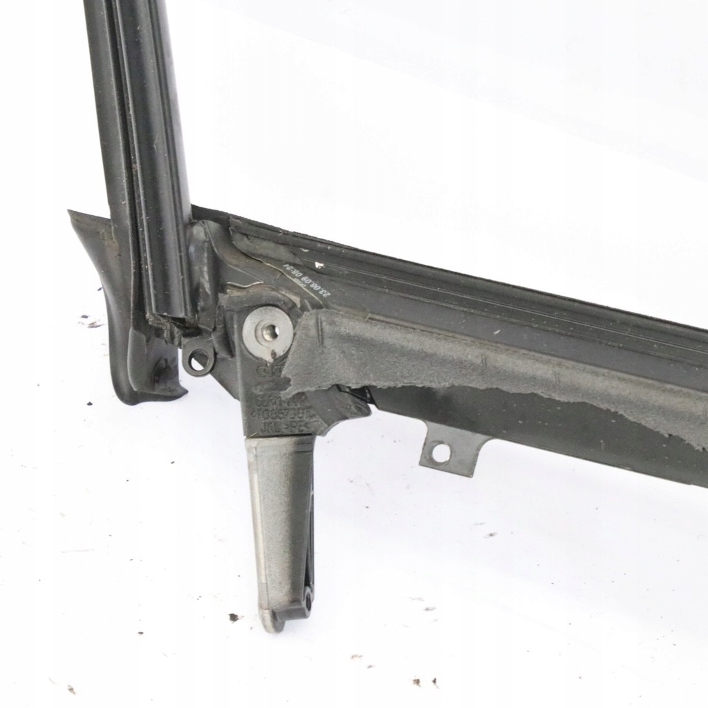 фото №11, Audi a6 c6 рамка двері передніх лівий скло прокладка перед ліва 4f0837629f