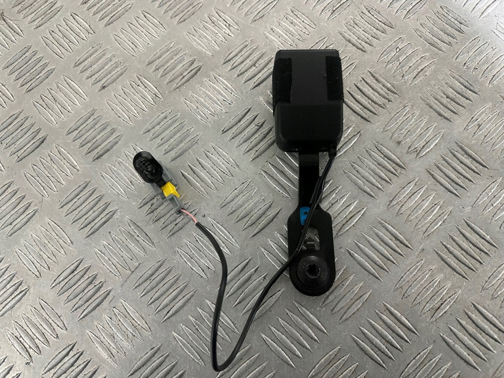 Купить Citroen c3 picasso клипса поперечина правая пассажира