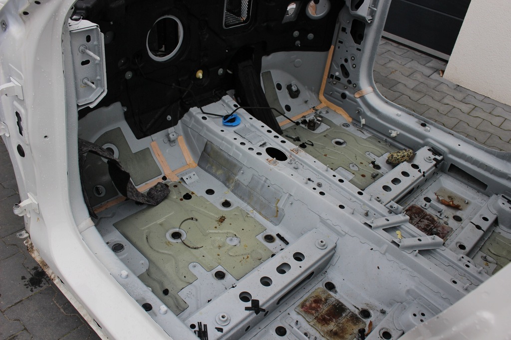 фото №12, Кузов четверть кузов bmw f44 a300 alpinweiss