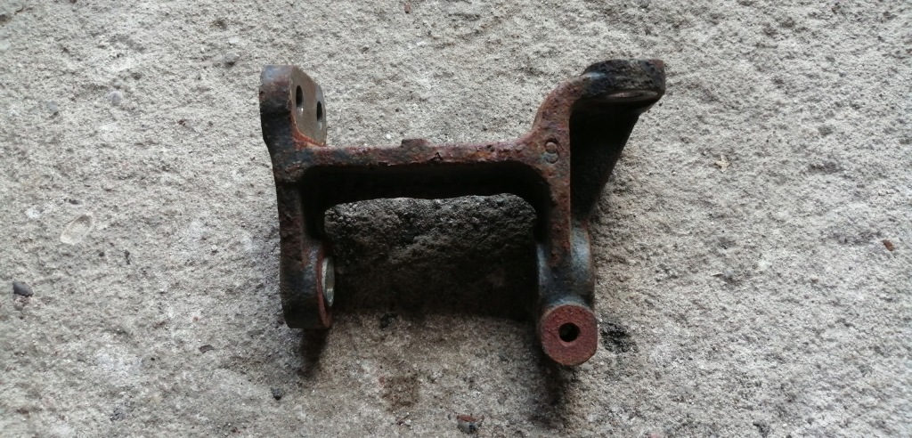 фото №1, Suzuki alto 08-14 1.0 b кронштейн двигуна