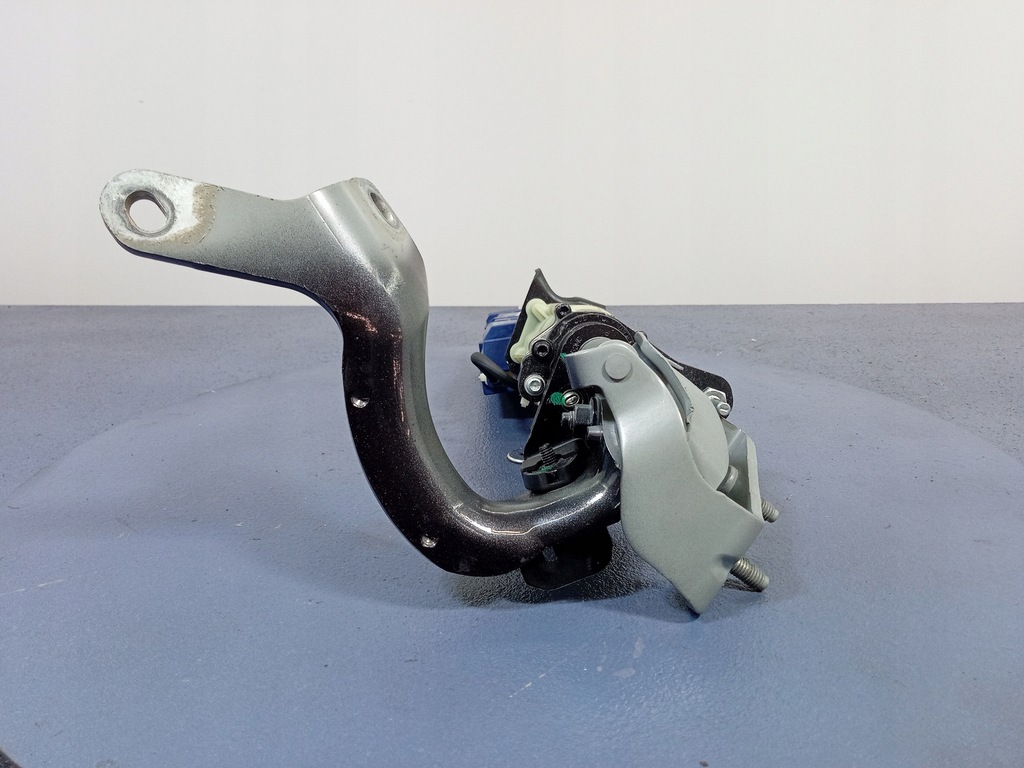 фото №4, Audi q7 i 4l двигун задній кришки правий 4l0827852d