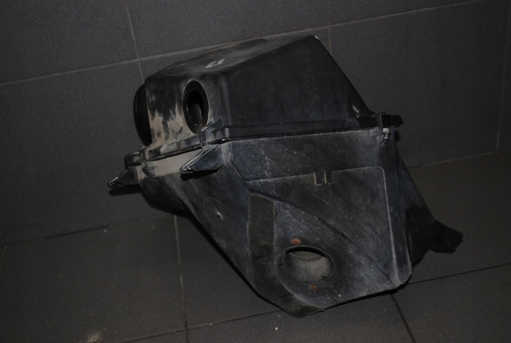 фото №5, Корпус фільтра повітря a8 d2 2.5 tdi 059133837h