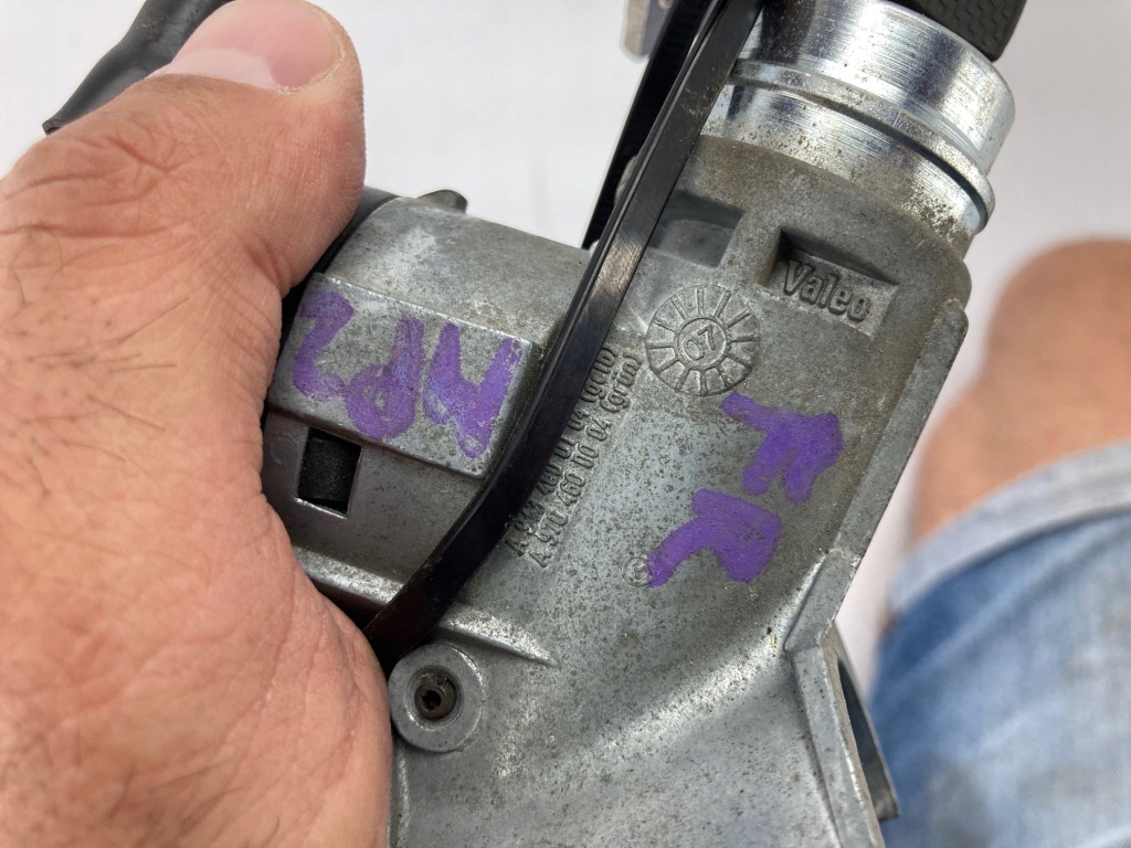 Mercedes actros mp2 mp3 замок зажигания ключ Недорого