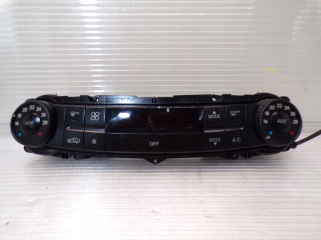 фото №1, Панель кондиционера обдув mercedes w211 2118302290