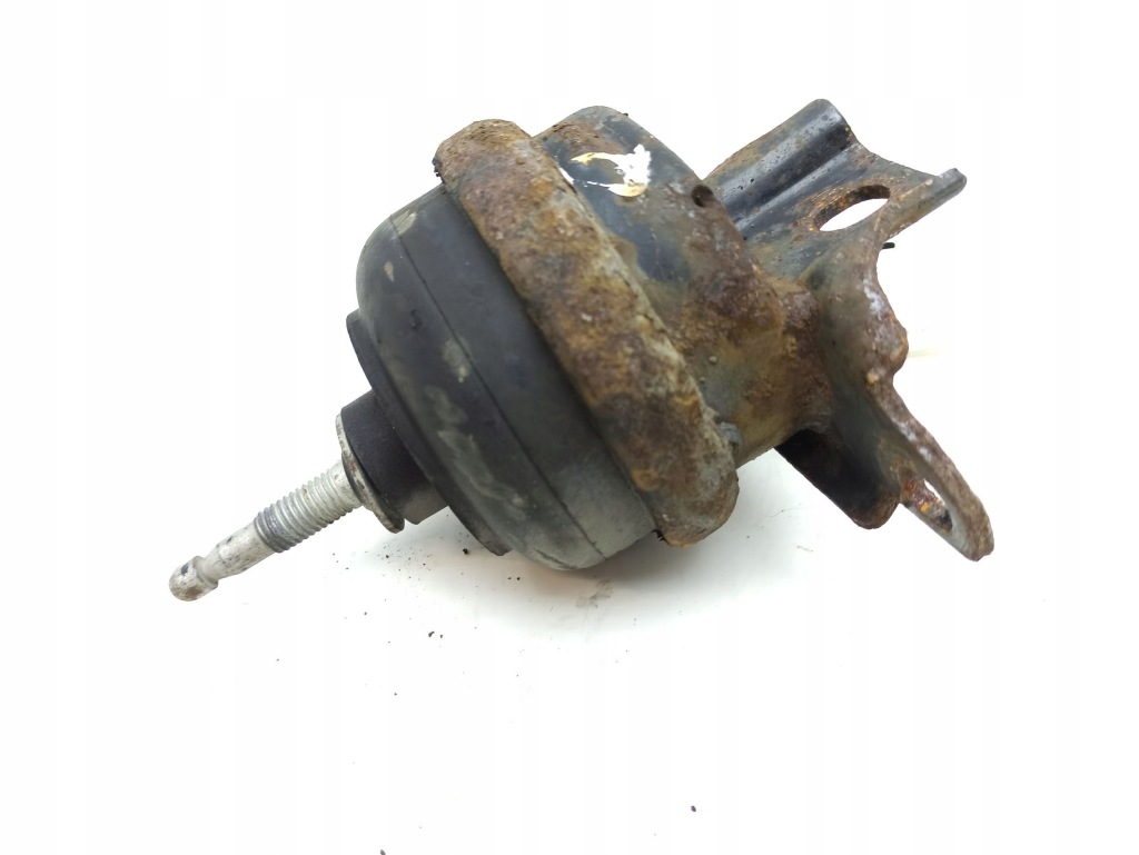 Кронштейн двигуна права сторона cadillac sts seville Київ