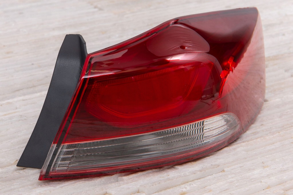 фото №10, Hyundai elantra vi ad 2015-2018 лампа кузовная задняя правая 92402f2000