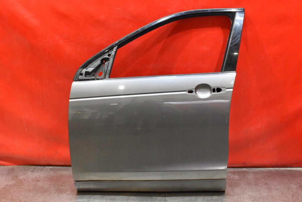 фото №1, Дверь левая перед передние серые land rover discovery 5 v sport 14-19