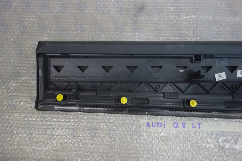 фото №10, Молдинг двері задня ліва audi q8 4m8853969b