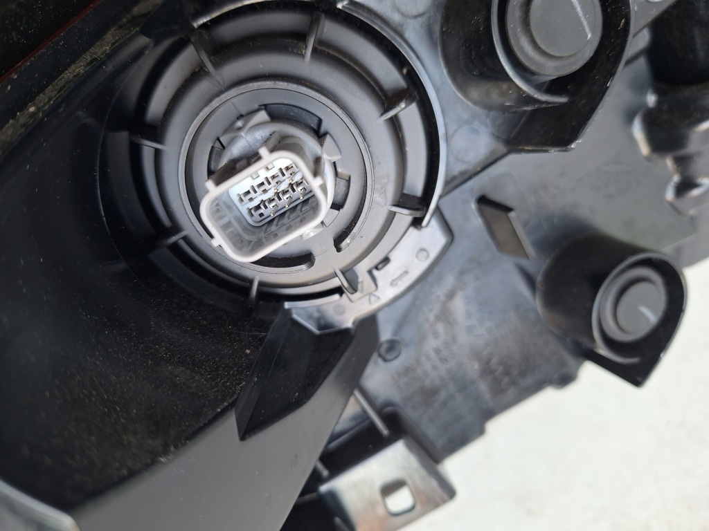 фото №4, Honda cr-v vi 2023- лампа правая задняя led