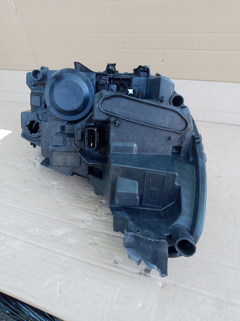 фото №13, Peugeot 208 ii 20-23 лампа левая перед передняя full led